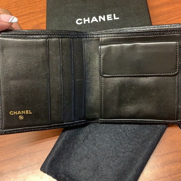 Chanel Caviar Short wallet - Picture 3 of 11